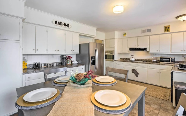 Memphis Vacation Rental - 1/2 Mi to Graceland