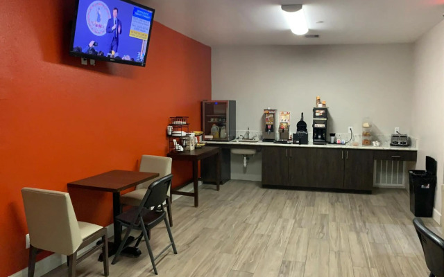 Scottish Inn & Suites - IAH Airport