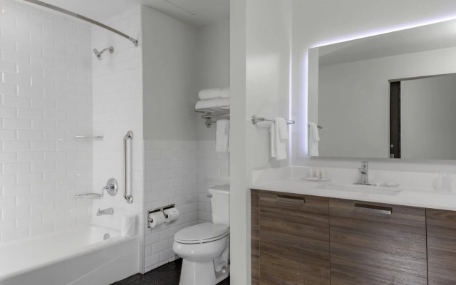 Fairfield Inn  Suites Dallas Downtown