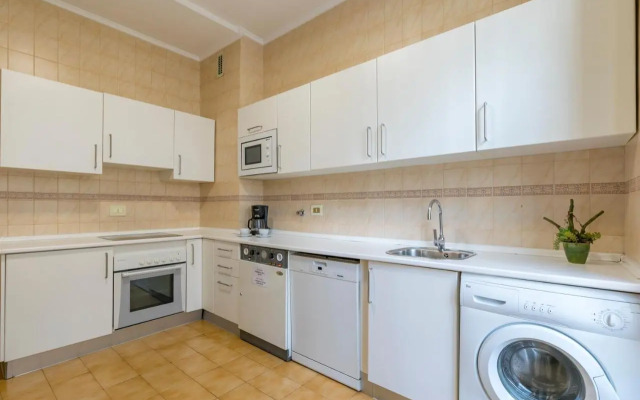 Gran Via 3 by Forever Rentals