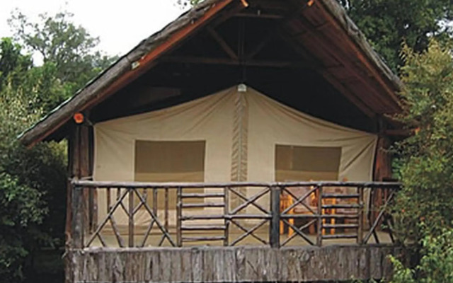Sentrim Mara Game Lodge