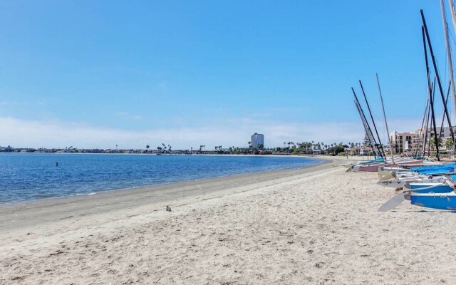Scenic 4br/3.5ba in PB by Domio