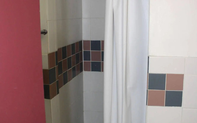 Neill-Wycik Backpackers Hotel