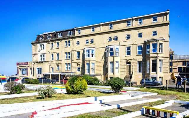 Sandringham Hotel