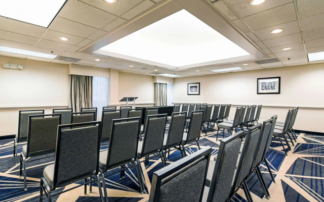 DoubleTree by Hilton Richmond - Midlothian