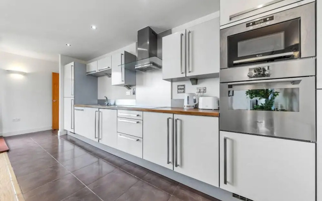 Lovely & Cosy 2 Beds London Skyline View
