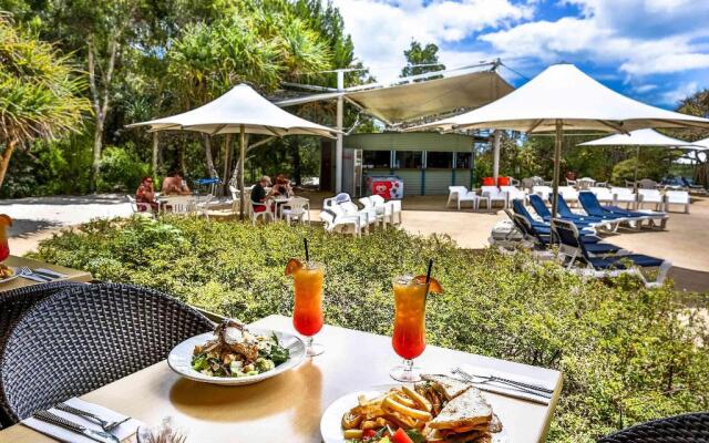 Kingfisher Bay Resort