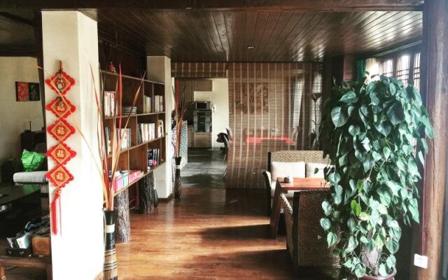 Lijiang Sadhu Inn