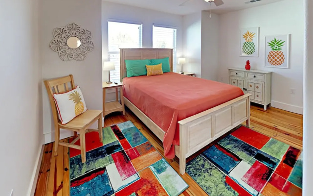 802 The Commons