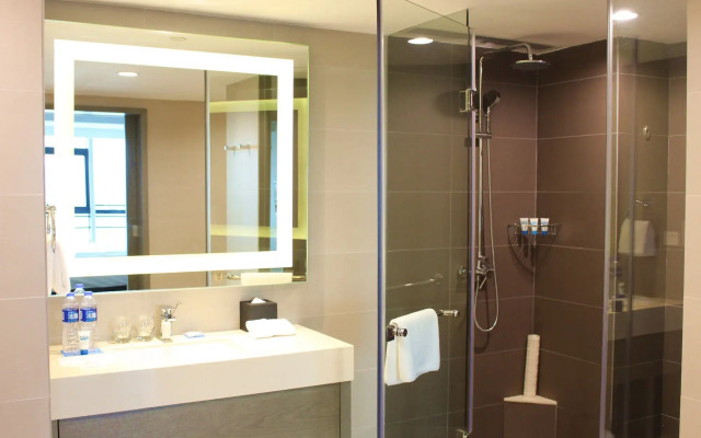 Hyatt Place Shenzhen Airport