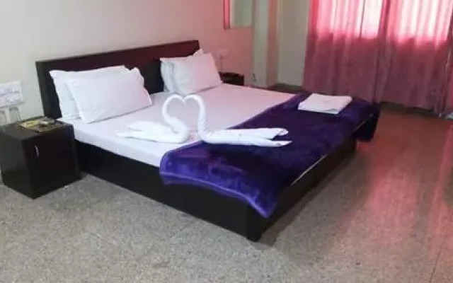 Hotel Sky Inn by OYO Rooms