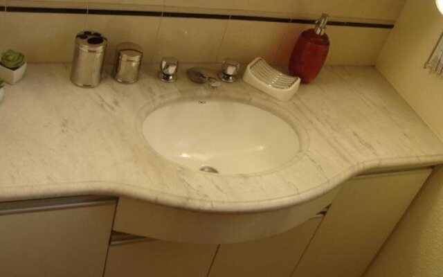 Wall Street Flat Service