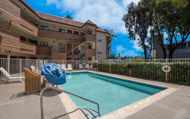 Econo Lodge