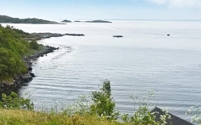 8 Person Holiday Home in Lesund