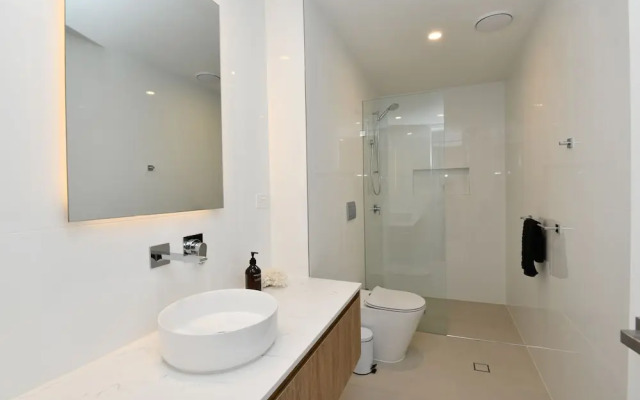 X Kirra Apartments
