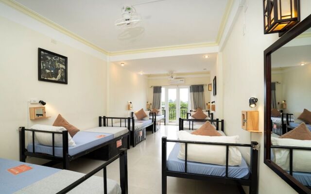 Cococha Hostel  Pool Club Adult Only