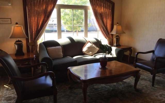 Bay Landing Hotel