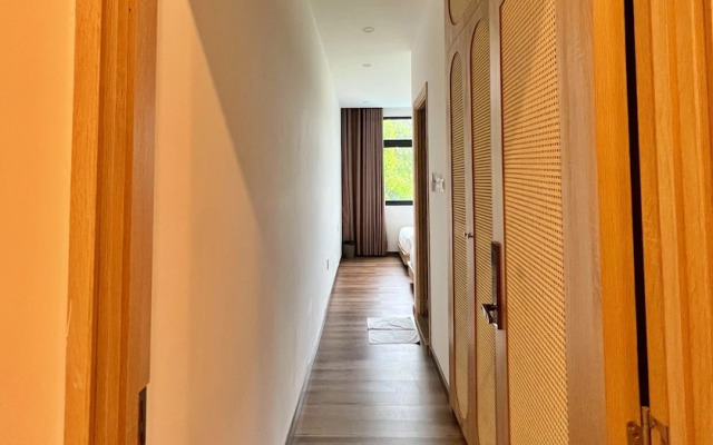 S79 Sofia Grand World