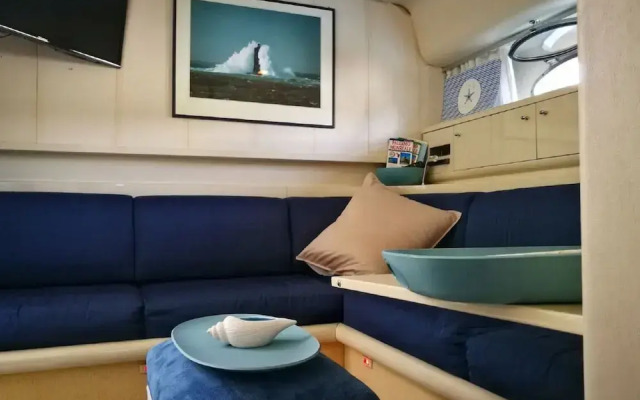 Desirè Charming House Boat