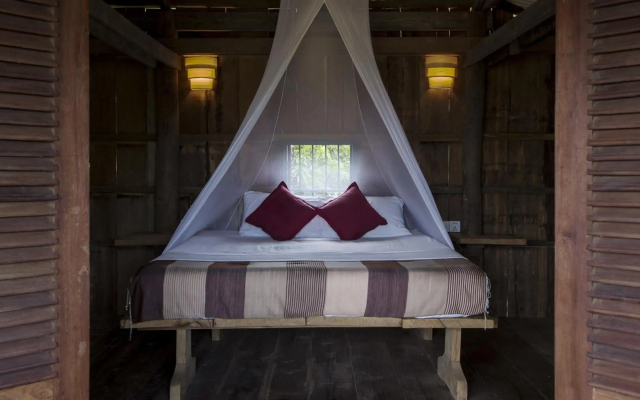 Champa Lodge