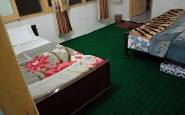 Zahoor Hotel And Restaurant