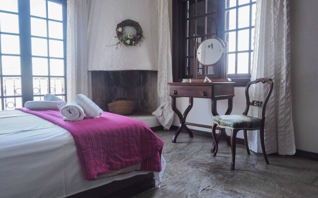 Sonia Rustic Mansion - 5bd 30 Sec Walk T