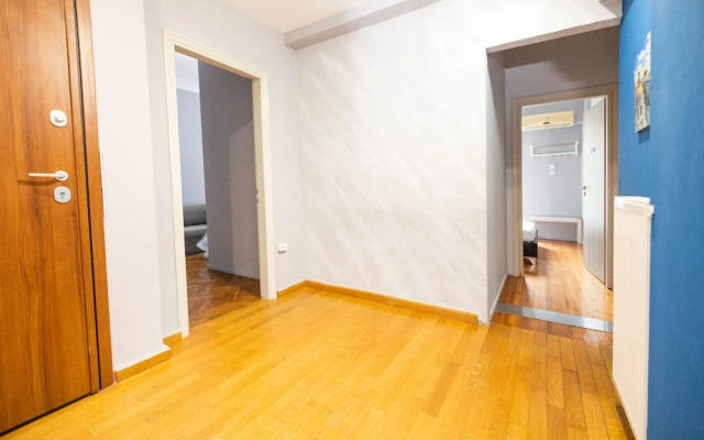 Egnatia Central Spacious 3 Bd Apt