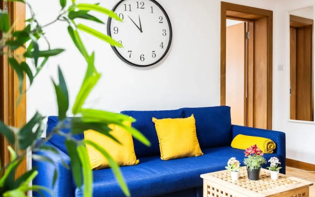 2 Bedroom Charming Magnificent Flat