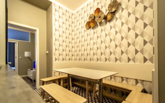 Old Town Rybna Apt by Ruterra