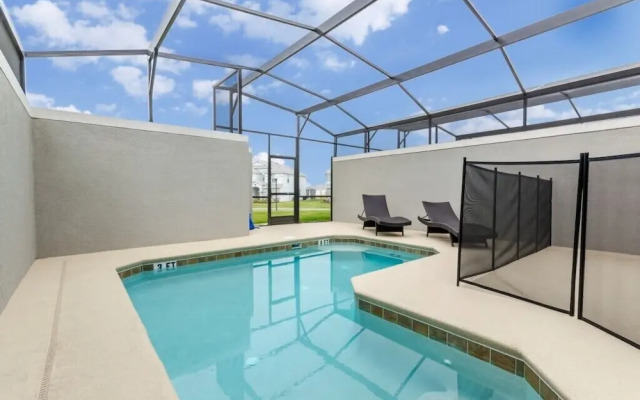 4drm Gated Golf Course Resort