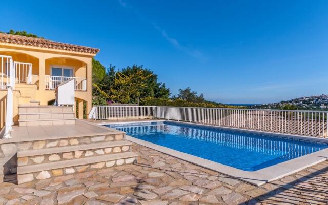 Spacious Holiday Home in L'escala With Private Pool