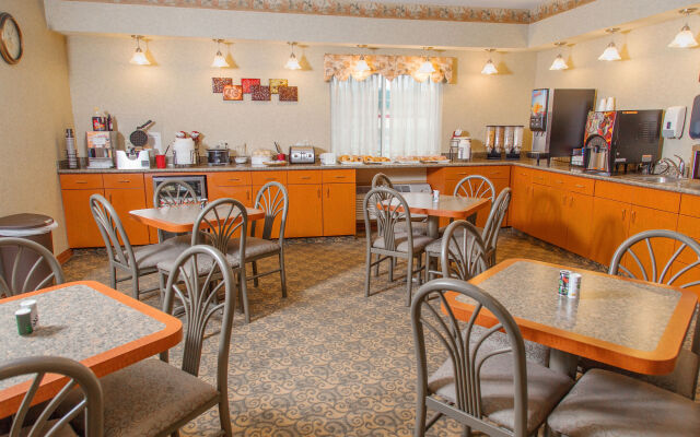 BridgePointe Inn & Suites by BPhotels, Lincoln I-80/27th St