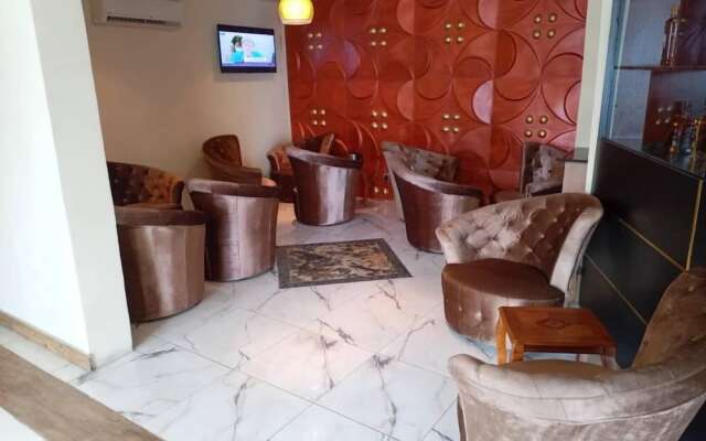 Golden Tulip Essentials Owerri
