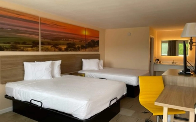 Days Inn By Wyndham Branson Near Theatre District