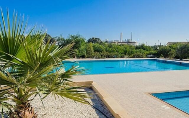 Oceanview Luxury Apartment 064