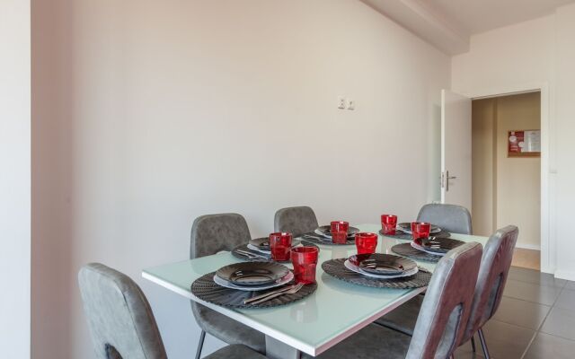 Feel at Home - Private Parking