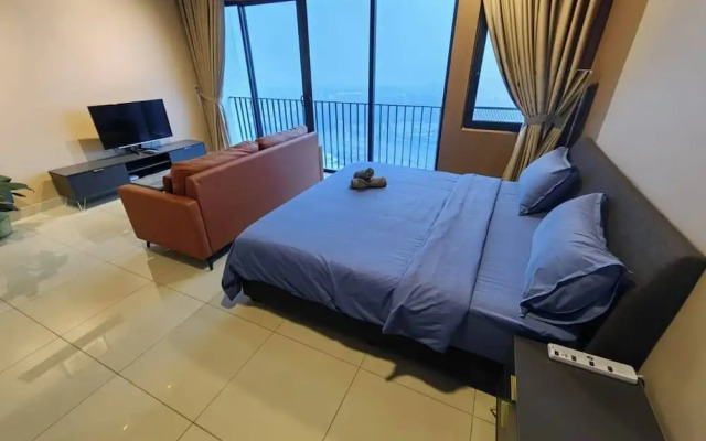 Cozy Studio in Shah Alam With Mountain View
