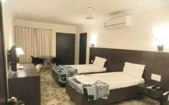 Hotel Aditya Palace