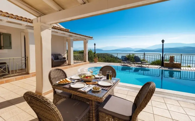 Villa Nafsika in St Stefanos Bay
