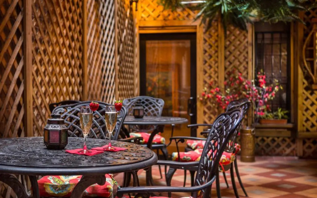 Casablanca Hotel by Library Hotel Collection