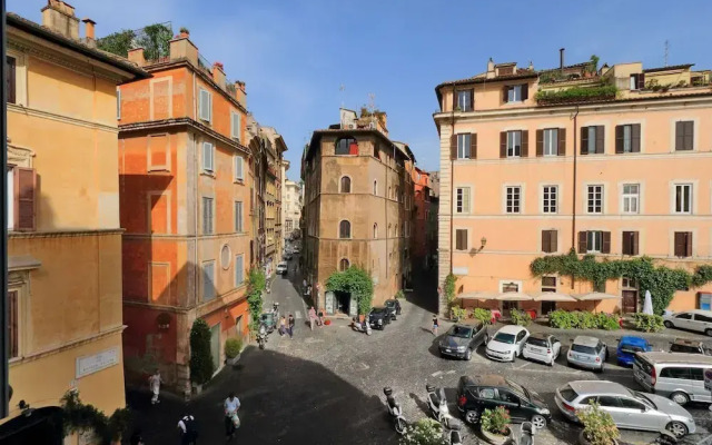 Giulia Charme - My Extra Home