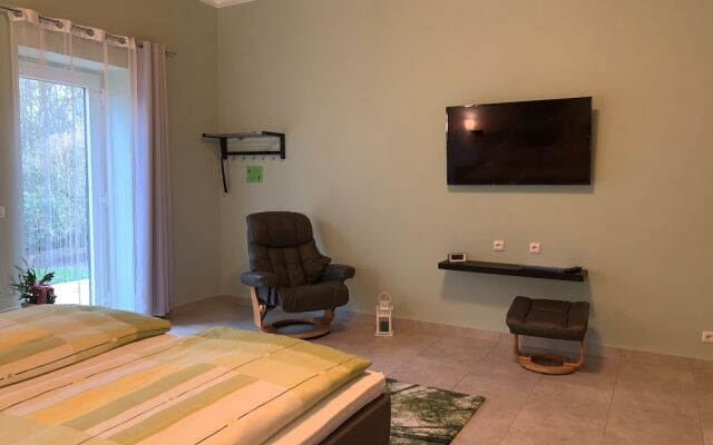 Apartment Garten near Airport