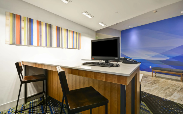 Holiday Inn Express Evansville by IHG