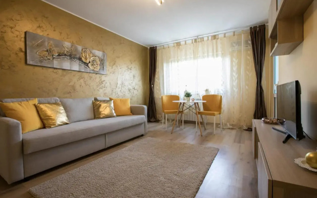 Golden Apartment Baneasa