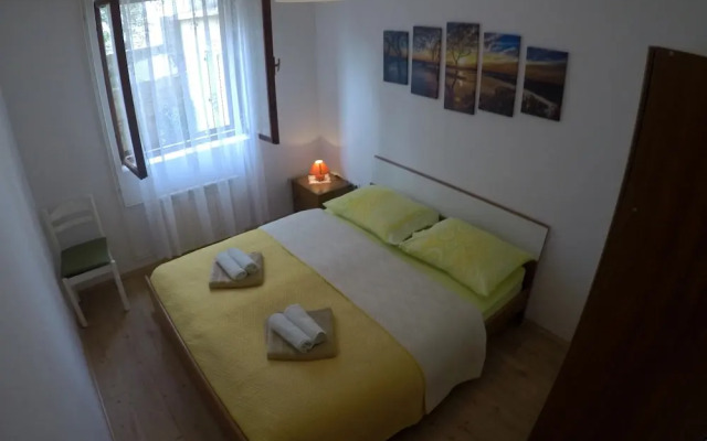 Comfortable Apartment in Stari Grad
