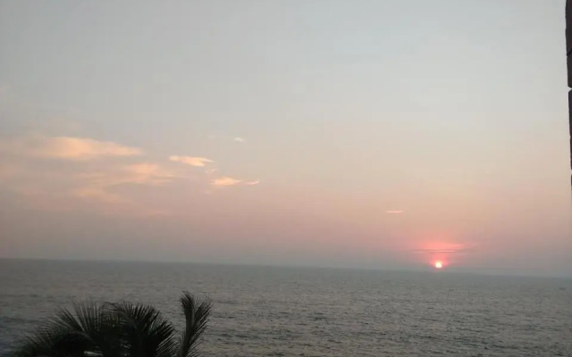 Goroomgo Om Ganesh Naik Cliff Side Guest House Goa