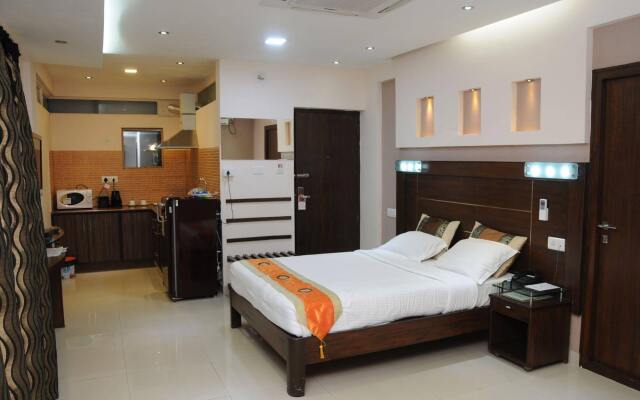 Maple Suites