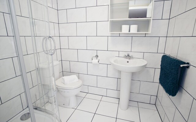 Short Stay Bristol - Mina A Apartment