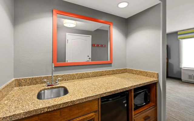 Hampton Inn & Suites Fairbanks