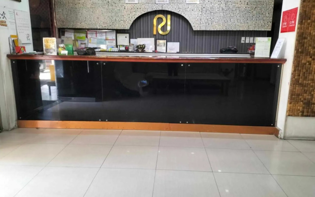 OYO 700 Pj Inn Hotel